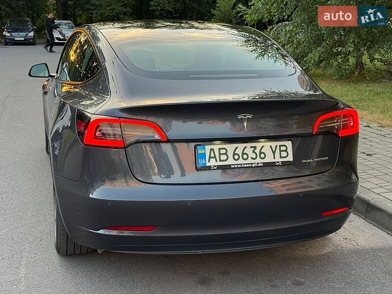 Седан Tesla Model 3 2021 в Вінниці
