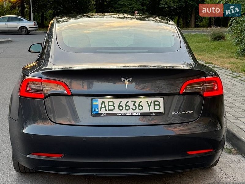 Седан Tesla Model 3 2021 в Вінниці