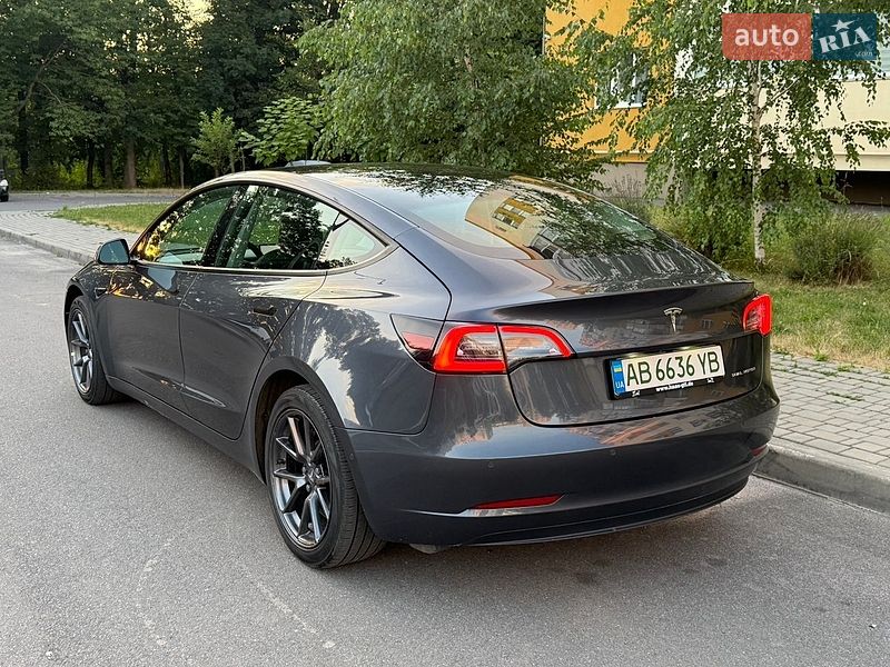 Седан Tesla Model 3 2021 в Вінниці