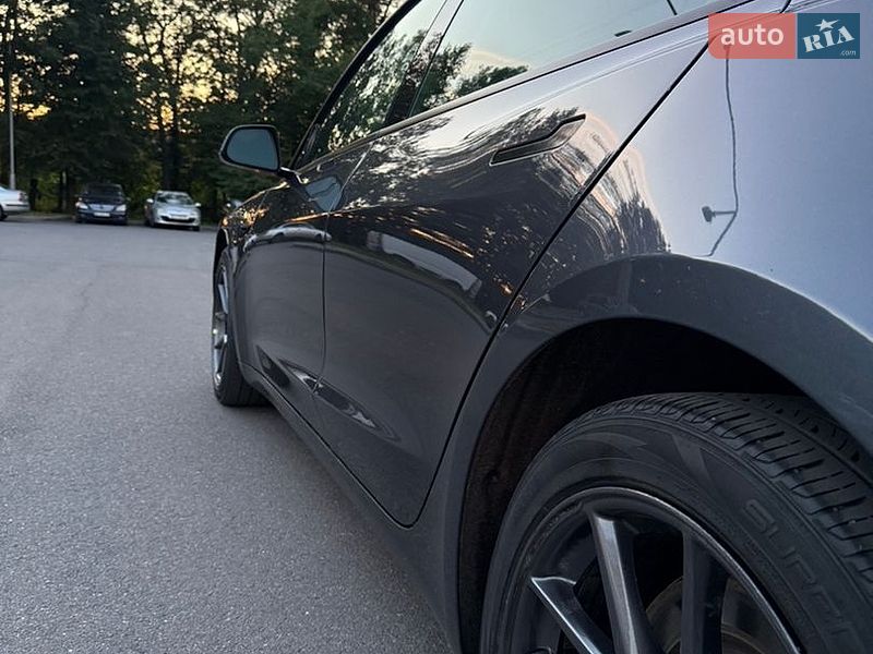 Седан Tesla Model 3 2021 в Вінниці