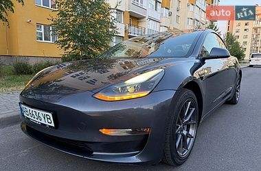 Седан Tesla Model 3 2021 в Вінниці