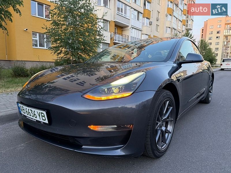 Седан Tesla Model 3 2021 в Вінниці