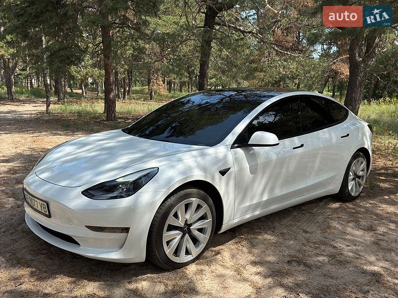Tesla Model 3 2023