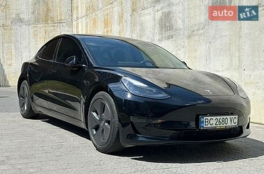 Седан Tesla Model 3 2021 в Львове