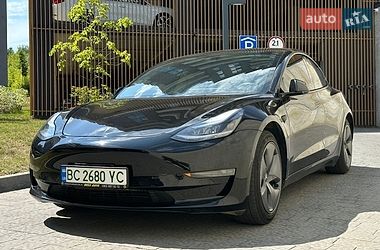 Седан Tesla Model 3 2021 в Львове