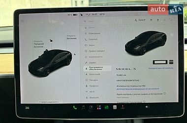 Седан Tesla Model 3 2021 в Львове