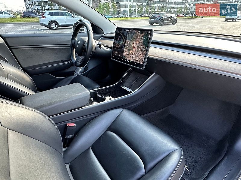 Седан Tesla Model 3 2020 в Киеве фото 14 Седан Tesla Model 3 2020 в Киеве