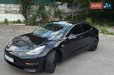 Седан Tesla Model 3 2018 в Буче