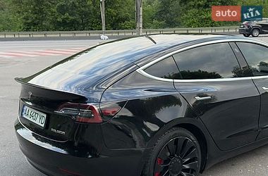Седан Tesla Model 3 2018 в Буче