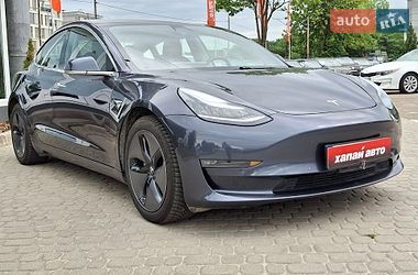 Седан Tesla Model 3 2018 в Львові