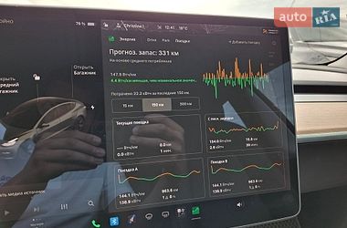Седан Tesla Model 3 2018 в Львові