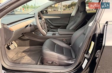 Седан Tesla Model 3 2022 в Кривому Розі