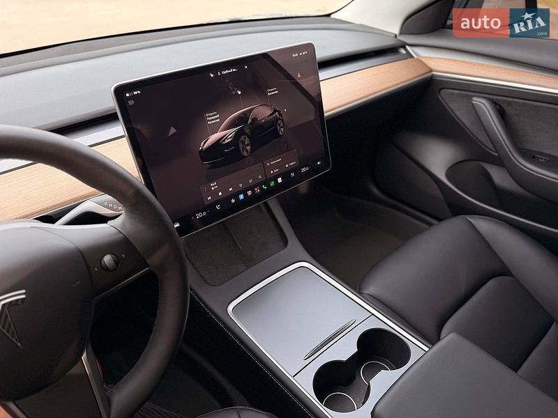 Седан Tesla Model 3 2022 в Кривому Розі