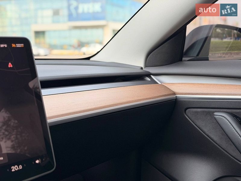 Седан Tesla Model 3 2022 в Кривому Розі