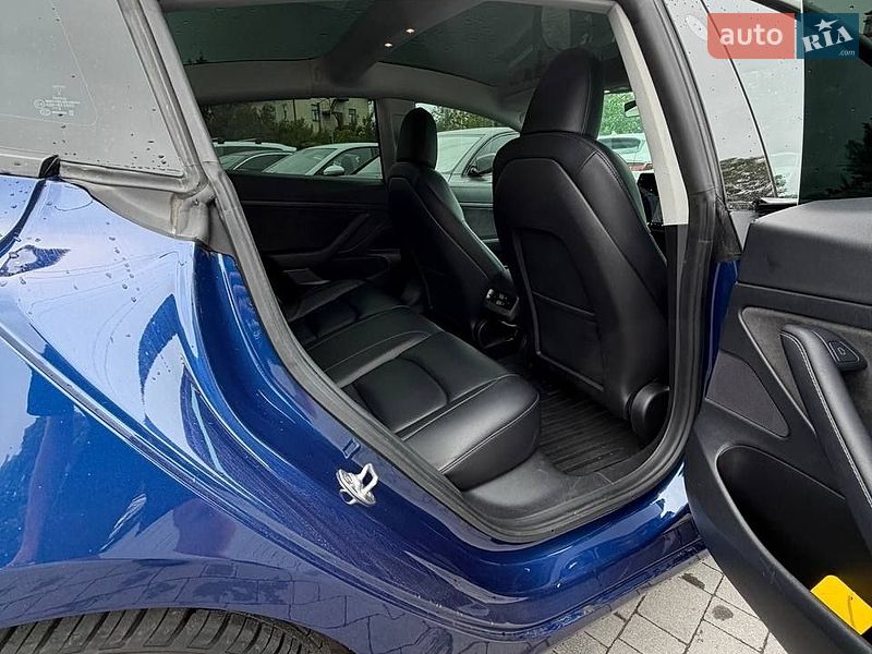 Седан Tesla Model 3 2021 в Львове фото 15 Седан Tesla Model 3 2021 в Львове