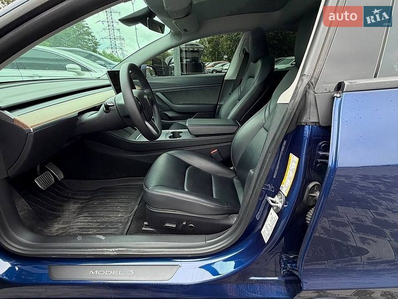 Седан Tesla Model 3 2021 в Львове фото 23 Седан Tesla Model 3 2021 в Львове