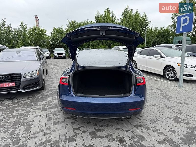Седан Tesla Model 3 2021 в Львове фото 6 Седан Tesla Model 3 2021 в Львове