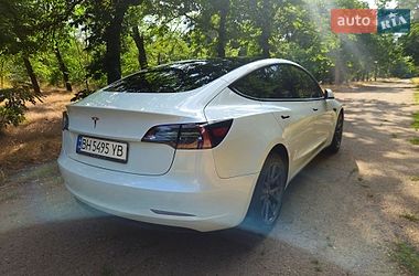 Седан Tesla Model 3 2023 в Одесі