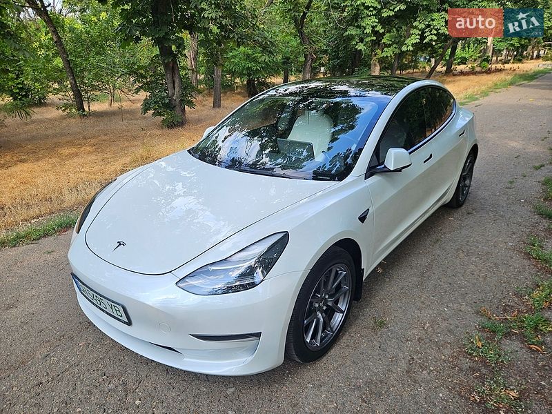 Седан Tesla Model 3 2023 в Одесі