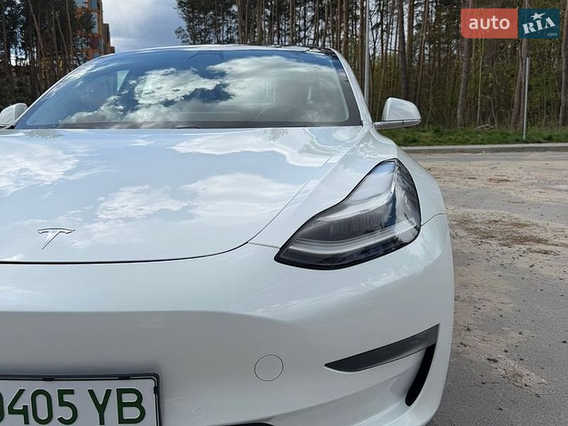 Седан Tesla Model 3 2019 в Житомире