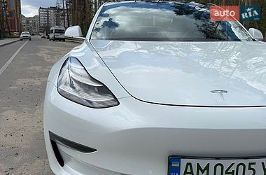 Седан Tesla Model 3 2019 в Житомире