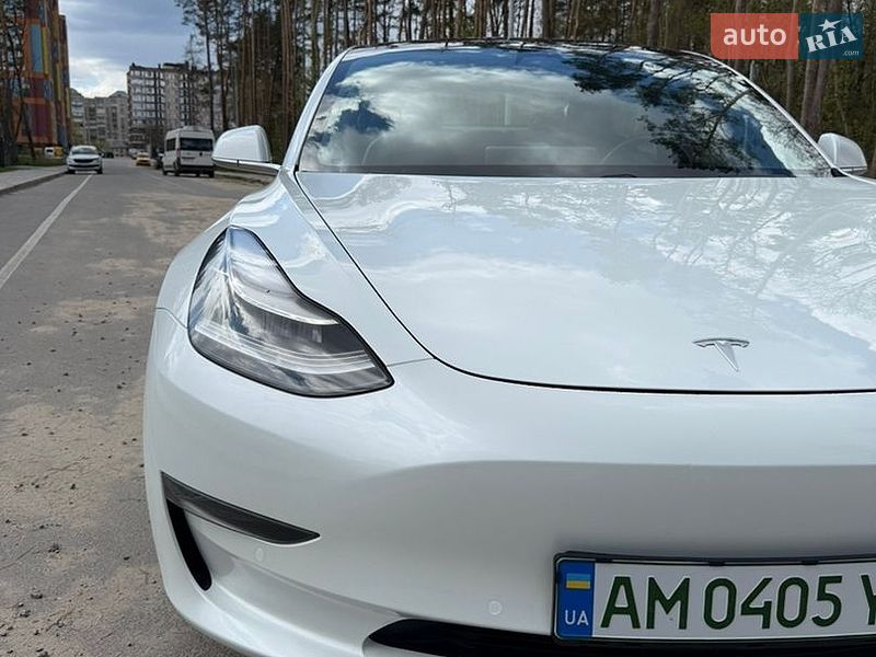 Седан Tesla Model 3 2019 в Житомире
