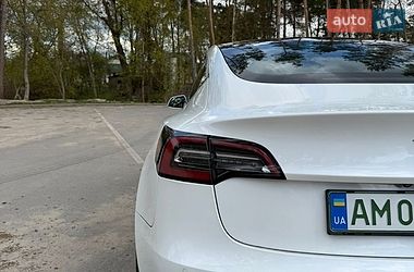 Седан Tesla Model 3 2019 в Житомире