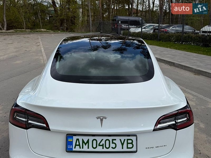 Седан Tesla Model 3 2019 в Житомире