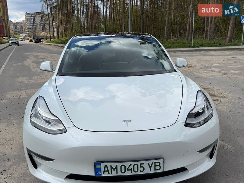 Седан Tesla Model 3 2019 в Житомире