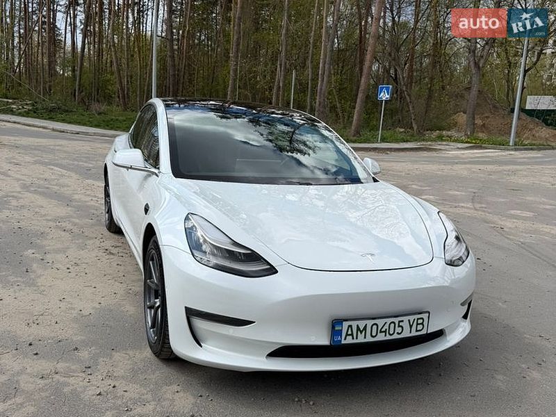 Седан Tesla Model 3 2019 в Житомире