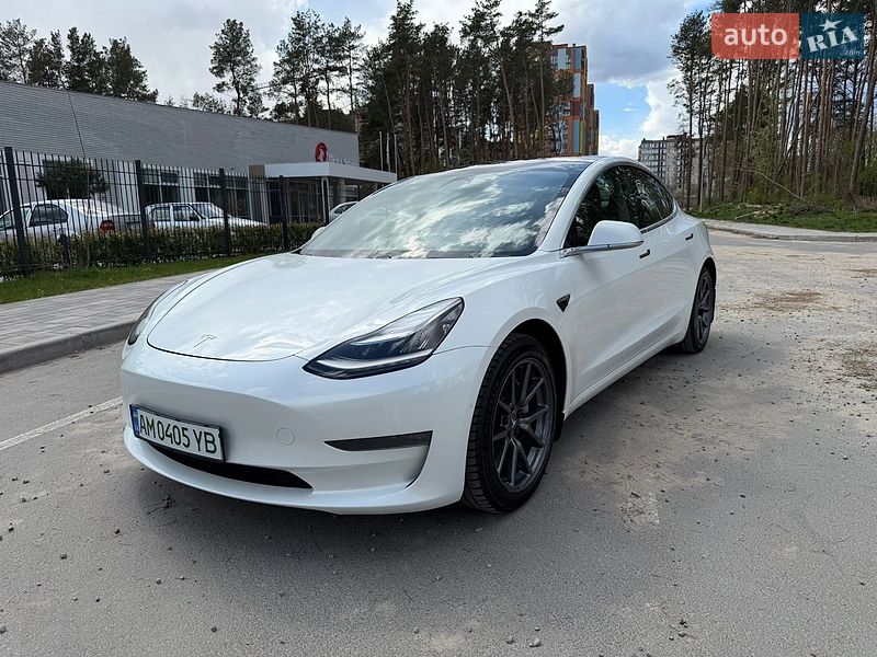Седан Tesla Model 3 2019 в Житомире