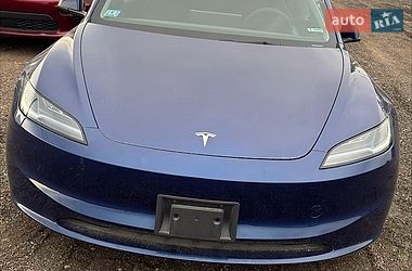 Седан Tesla Model 3 2025 в Києві