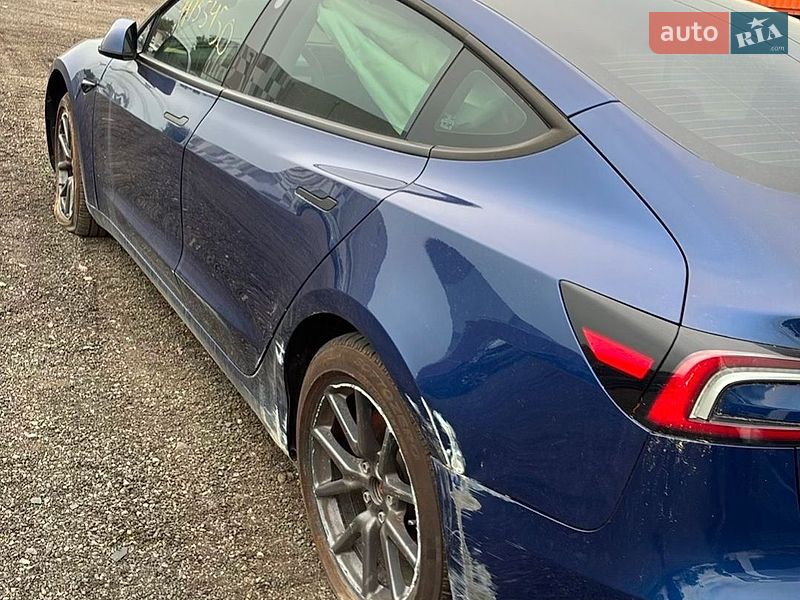 Седан Tesla Model 3 2025 в Києві