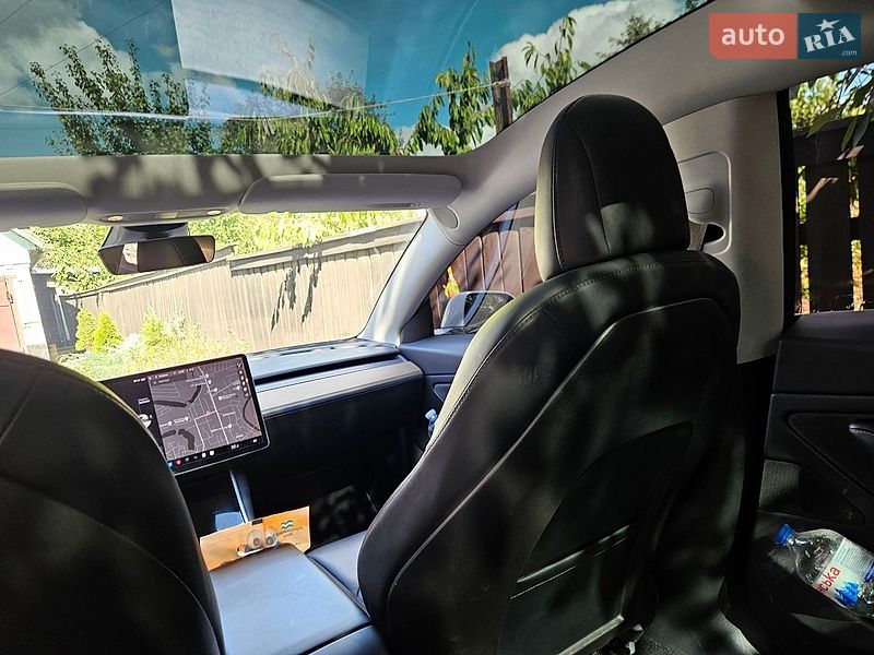 Седан Tesla Model 3 2018 в Миргороде
