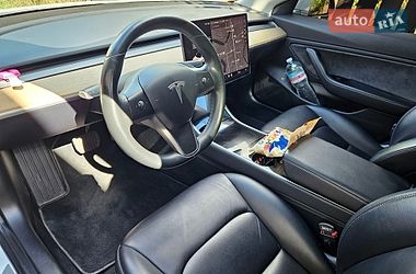 Седан Tesla Model 3 2018 в Миргороде