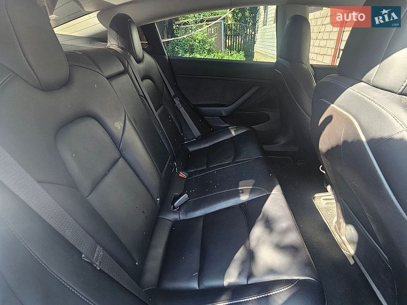 Седан Tesla Model 3 2018 в Миргороде