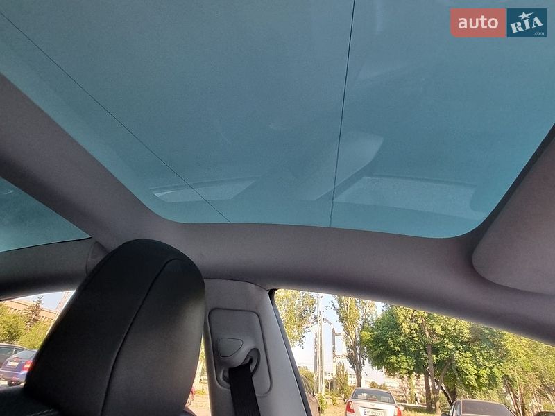 Седан Tesla Model 3 2021 в Запорожье