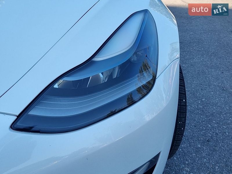 Седан Tesla Model 3 2021 в Запорожье