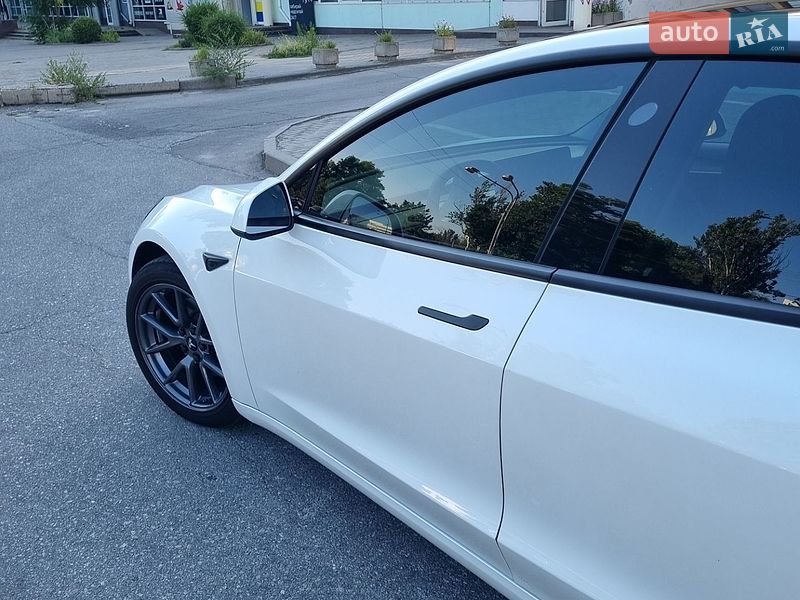 Седан Tesla Model 3 2021 в Запорожье