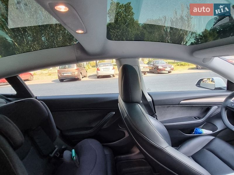 Седан Tesla Model 3 2021 в Запорожье
