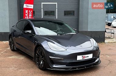 Седан Tesla Model 3 2022 в Києві