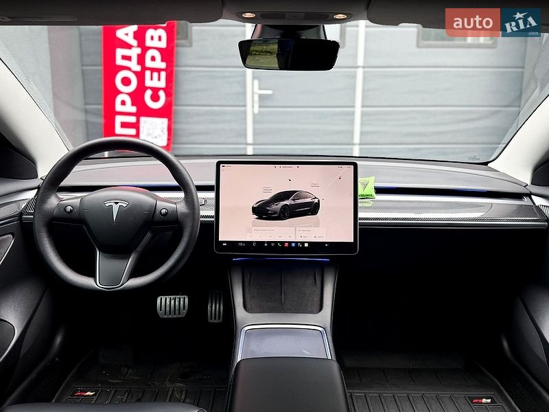 Седан Tesla Model 3 2022 в Києві