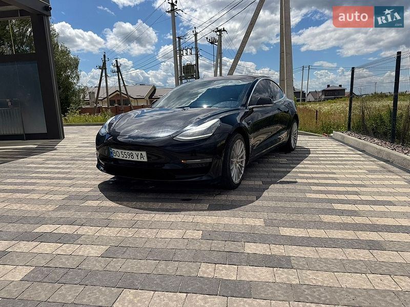 Tesla Model 3 2018