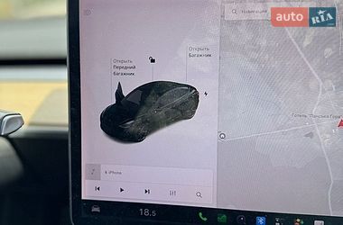 Седан Tesla Model 3 2018 в Львові