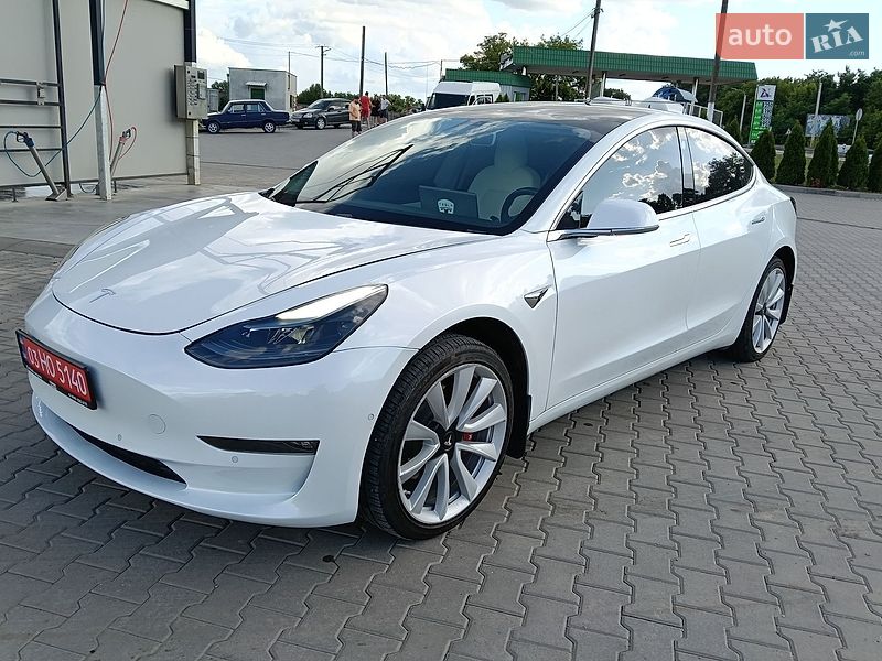 Седан Tesla Model 3 2019 в Дунаївцях