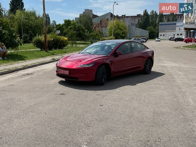 Седан Tesla Model 3 2025 в Кривом Роге