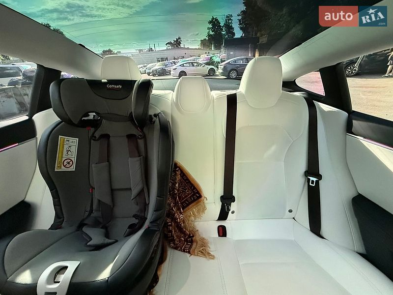 Седан Tesla Model 3 2025 в Харкові фото 13 Седан Tesla Model 3 2025 в Харкові