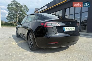 Седан Tesla Model 3 2022 в Львові