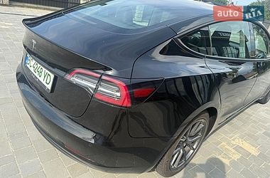 Седан Tesla Model 3 2022 в Львові