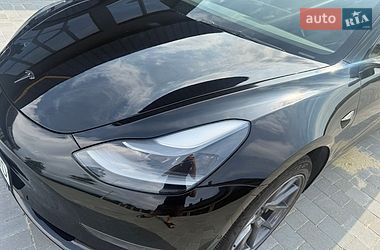 Седан Tesla Model 3 2022 в Львові